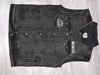 (Category: ) located in . Submitted by thriftkartel26 (Listing ID 1464259371, Image 1). Description: .
