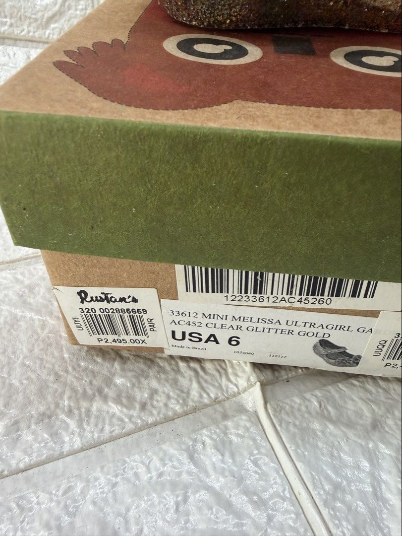 Melissa gold shoes (Category: Babies & Kids Fashion) located in Manila. Submitted by thekidshop (Listing ID 1464168342, Image 3). Description: Size 6.