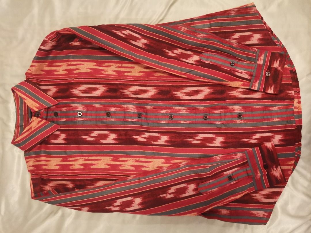RL (Category: Longsleeves) located in Cebu City. Submitted by queensco (Listing ID 1464282359, Image 2). Description: - Cool long sleeve button-up shirt - Vibrant red and pink ikat-style stripe pattern - Classic collar and button front - Looks great dressed up or down - Perfect for adding color to your wardrobe.