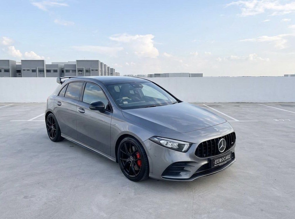 Mercedes-Benz A-Class A200 AMG Line (A) (Category: Used Cars) located in Singapore. Submitted by minzlimme (Listing ID 1464291912, Image 1). Description: Mercedes-Benz A-Class A200 AMG Line 1.4L turbocharged petrol engine producing 160bhp with 250nm torque mated with 7G-DCT automatic transmission, Sporty AMG Line styling,LED, Digital Cluster! AMG Line, Alcantara Sport Seats, AP Racing BBK, Auto headlights/wiper, Wireless CarPlay/Andriod,Reverse C