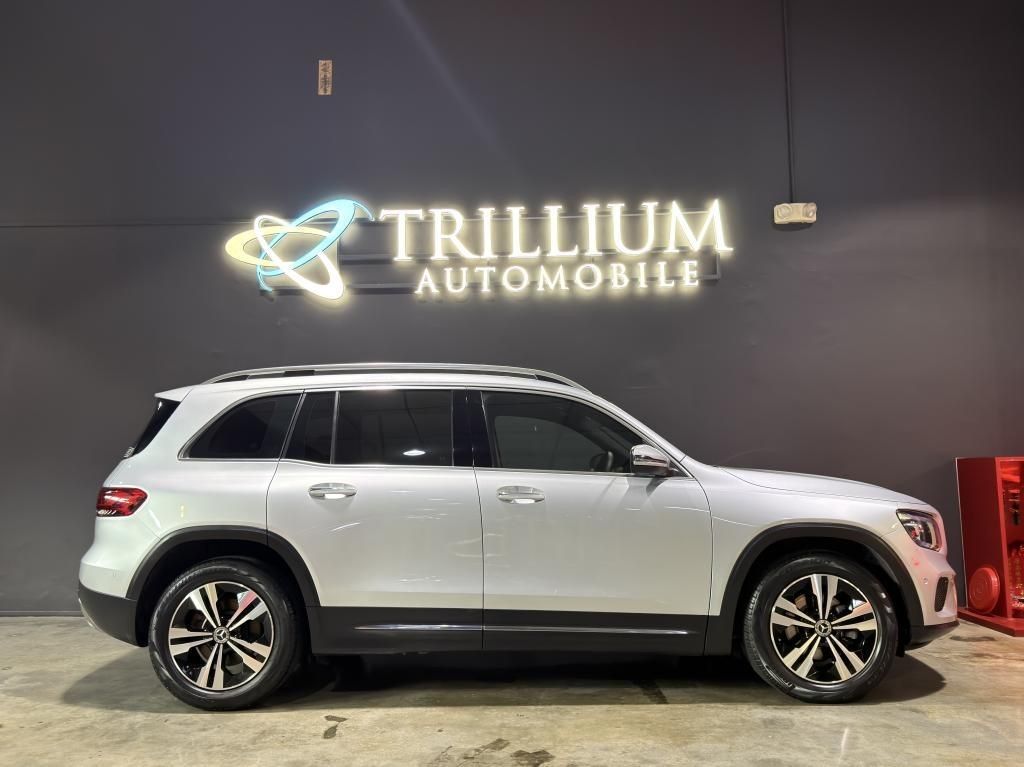 Mercedes-Benz GLB-Class GLB180 Progressive 7-Seater (A) (Category: Used Cars) located in Singapore. Submitted by trillium.auto (Listing ID 1464279538, Image 3). Description: 🚘 Vehicle Features 1.4L 4 cylinder inline turbocharged engine, 128bhp, 7G-DCT auto transmission, paddle shifters, dynamic select, keyless go, Fuel consumption 16.9km/l. 🚘 Accessories 18" sports rims, MBUX touchscreen infotainment, Bluetooth, reverse camera/sensors, Apple Ca