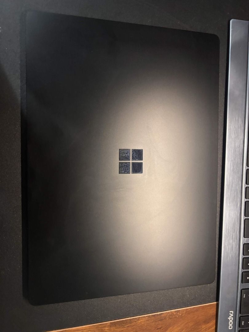 Microsoft Surface 5 Laptop (Category: Laptops & Notebooks) located in Quezon City. Submitted by sxntoinette (Listing ID 1464283151, Image 1). Description: Comes with original charger RFS: Not used anymore - No issues Storage: 512GB RAM: 16GB Specs are included in the pictures .