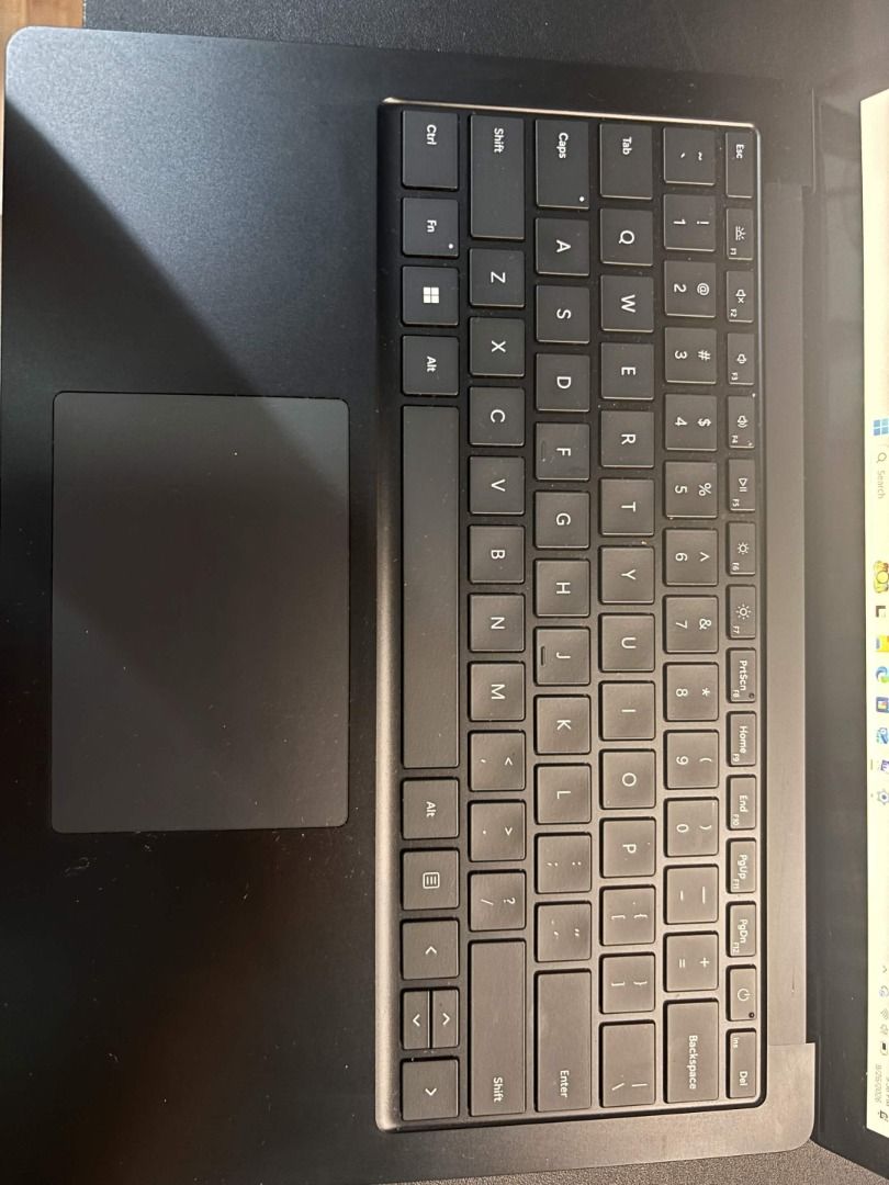 Microsoft Surface 5 Laptop (Category: Laptops & Notebooks) located in Quezon City. Submitted by sxntoinette (Listing ID 1464283151, Image 3). Description: Comes with original charger RFS: Not used anymore - No issues Storage: 512GB RAM: 16GB Specs are included in the pictures .