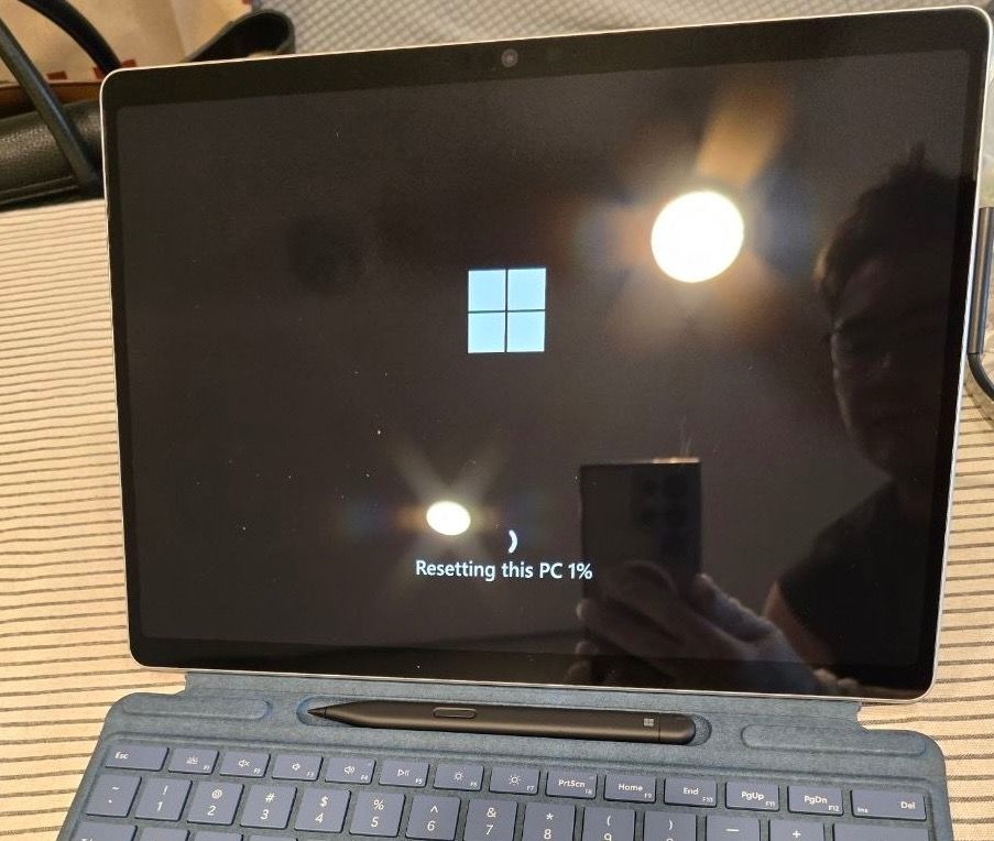 Microsoft Surface Pro 11 | Snapdragon X Plus | 16GB/512GB (Category: Laptops & Notebooks) located in Makati City. Submitted by gelo.stash (Listing ID 1464153403, Image 1). Description: Selling my Microsoft Surface Pro 11th Edition in Platinum. Lightly used, in very good condition, and fully reset for the next owner. IMPORTANT: This listing is for the Surface Pro 11 tablet only. Keyboard and Slim Pen are NOT included. Specifications - Snapdragon X