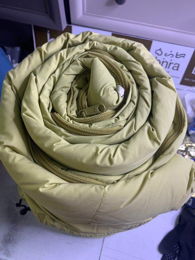 Milfort - Camping Sleeping Bag - Japana (Category: Hiking & Camping) located in Carmona. Submitted by bihira (Listing ID 1464272049, Image 3). Description: Milfort - Camping Sleeping Bag - Japana - WYSIWYG - 190cm x 85cm - Good zippers / Cussion.