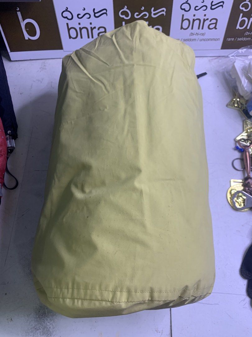 Milfort - Camping Sleeping Bag - Japana (Category: Hiking & Camping) located in Carmona. Submitted by bihira (Listing ID 1464272049, Image 2). Description: Milfort - Camping Sleeping Bag - Japana - WYSIWYG - 190cm x 85cm - Good zippers / Cussion.