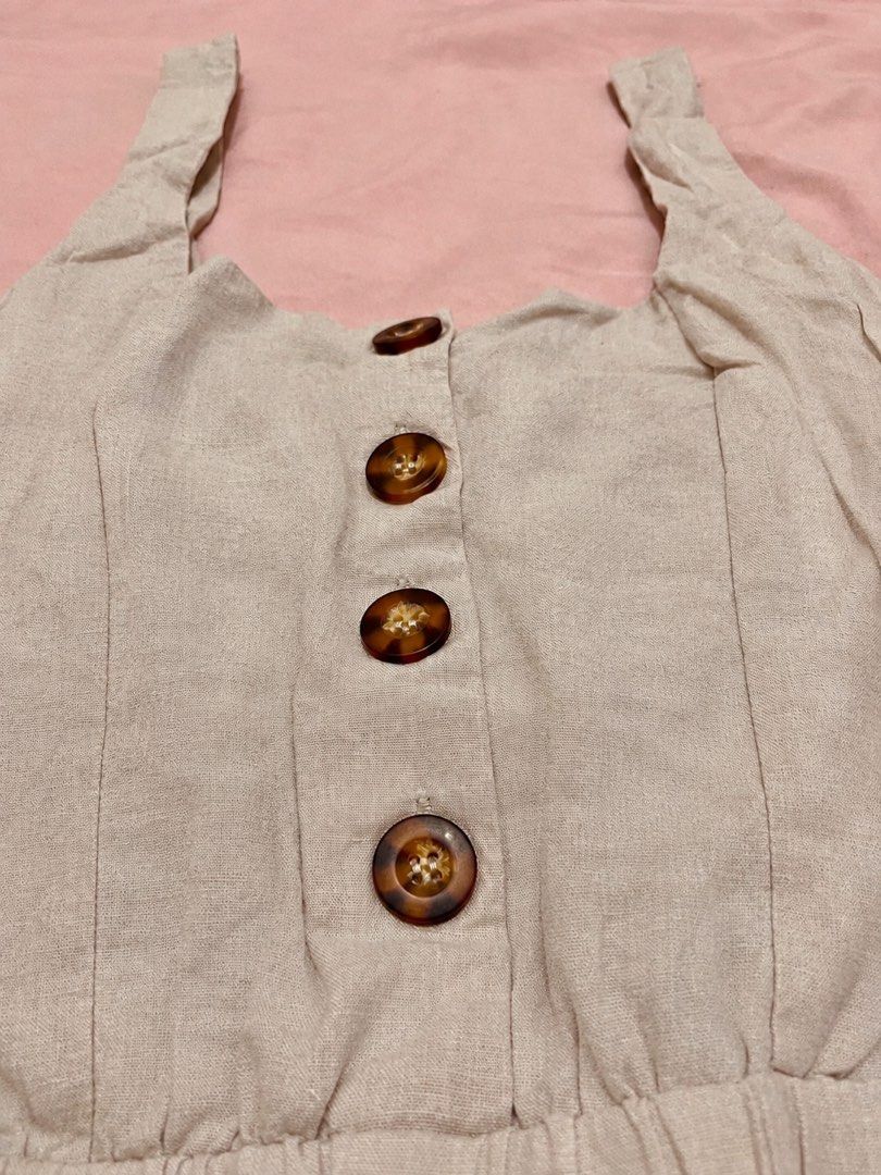mimi chica sandy beige button jumpsuit 🍪 (Category: Jumpsuits) located in Cainta. Submitted by __loveden (Listing ID 1464218679, Image 2). Description: ──── ⊹₊˚‧ ୨ৎ ‧˚₊⊹ ──── mimi chica sandy beige button jumpsuit 🍪 ──── ⊹₊˚‧ ୨ৎ ‧˚₊⊹ ──── color may vary slightly due to lighting + screen settings ♡ PRICE: ₱299 SIZE: XS-S comment “MINE ♡” to claim yours. dm us for more deets 💌 #fyp #preloved #thrift #coquette #cottagecore.