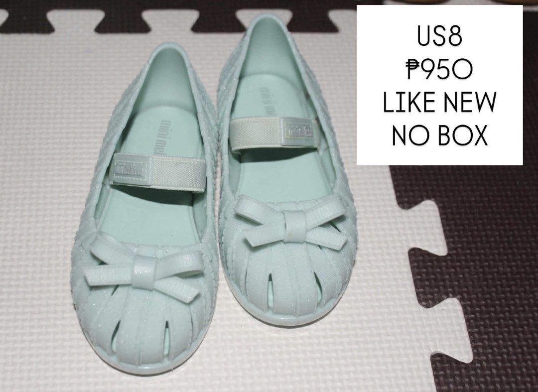 Mini Melissa Glitter Jelly Flats US 8 (Category: Babies & Kids Fashion) located in San Fernando. Submitted by riqueielleiryiah (Listing ID 1464338941, Image 1). Description: Details on pic (please refer to Mini Melissa Size Chart).