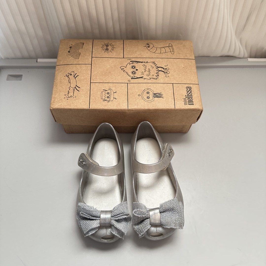 Mini Melissa US8 (Category: Babies & Kids Fashion) located in Manila. Submitted by secondsnuggle (Listing ID 1464138174, Image 2). Description: All shoes are 16.5cm insole fits 2-3yo Mini melissa likenew ₱800 Shein white dollshoes brandnew ₱250 Conoco japan boots used once ₱300 .