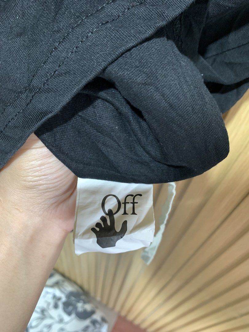 OFF WHITE (Category: Tshirts & Polo Shirts ) located in Kidapawan. Submitted by nicnic1_gem (Listing ID 1464279707, Image 3). Description: .