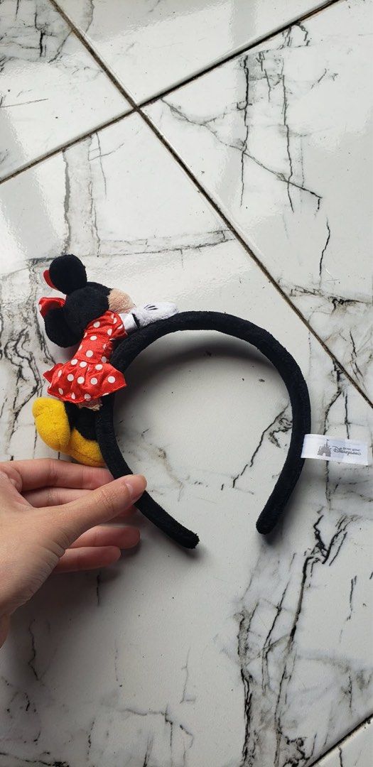 Minnie mouse headband (Category: Character Goods) located in Manila. Submitted by muimee30 (Listing ID 1464252095, Image 3). Description: .