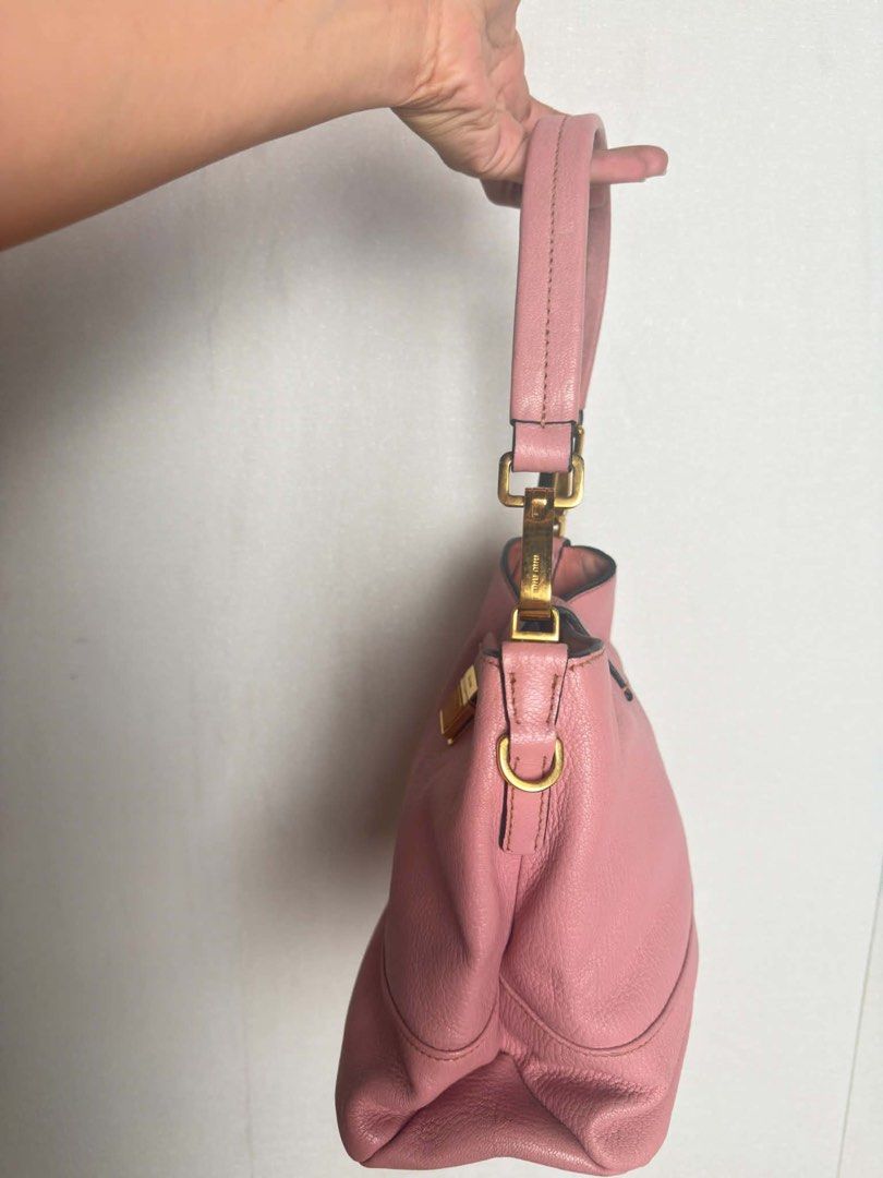 Miu Miu (Category: Luxury Bags & Wallets) located in Caloocan City. Submitted by thriftspectrum (Listing ID 1464344990, Image 2). Description: .