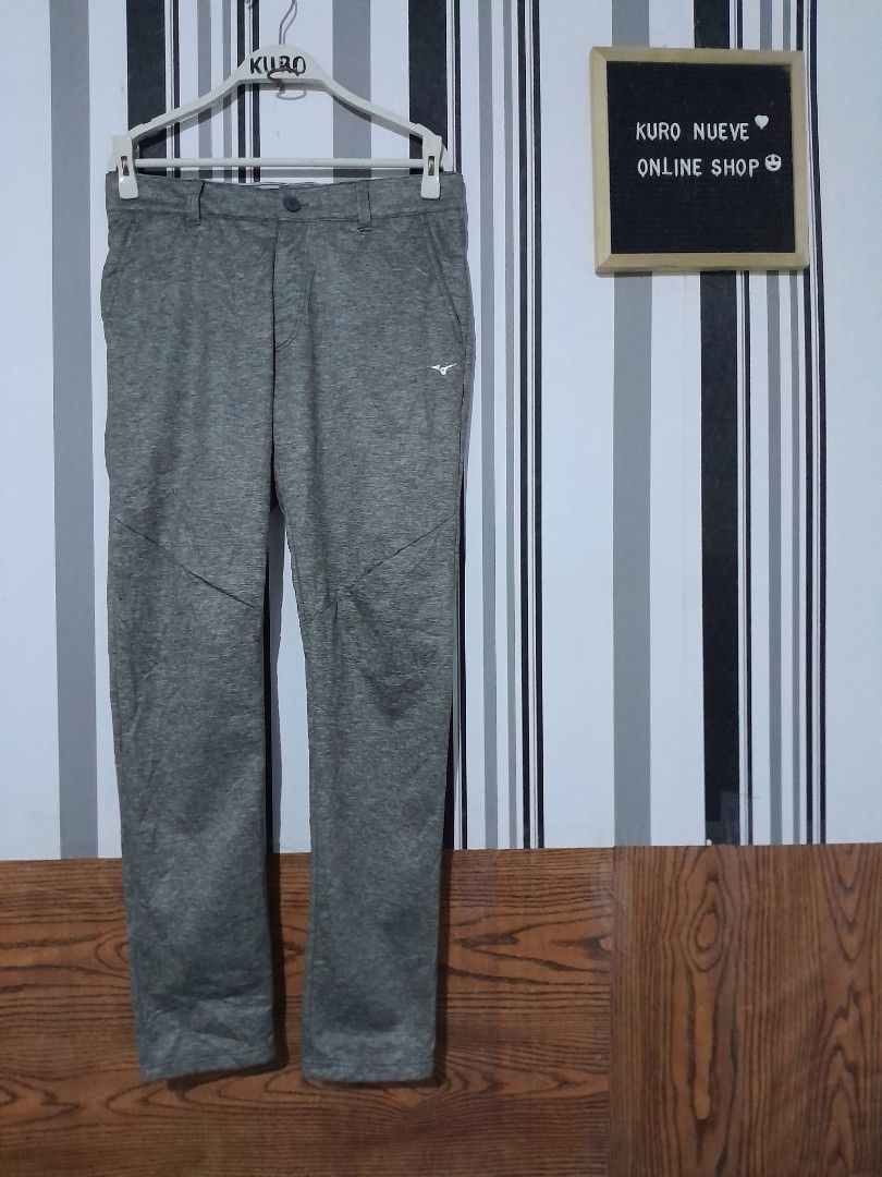 Mizuno golf ⛳️ (Category: Chinos) located in Lucena. Submitted by kuronueve0909 (Listing ID 1464271192, Image 2). Description: Mizuno golf pants Water repellant Size: 32 Length: 41.5 Leg opening:6.5 Color: gray Price: ₱1,500 No issue ✅️ Ready to wear ✅️.