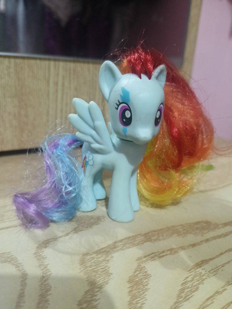 MLP EQ Girls Rainbow Rocks Rainbow Dash (Category: Figurines & Statues) located in Manila. Submitted by brat_worth (Listing ID 1464229079, Image 1). Description: minor dirt stains and yellowing(hndi ata napipick up ng camera ko huhu); had this since 2017 MOP: gcash MOD: lalamove/jnt/spx/lbc LOC: san andres bukid manila.