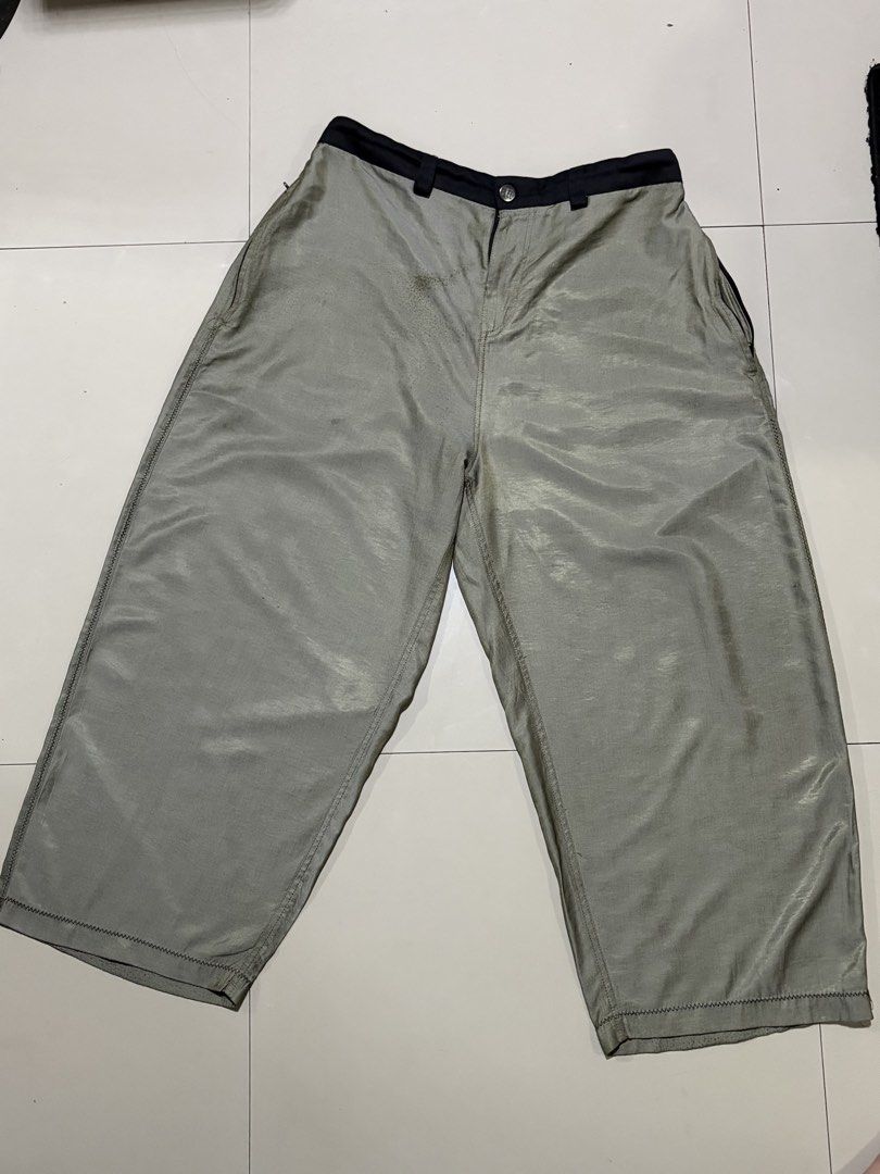MN + LA DOJO PANTS XL NIMBUS (Category: Jeans) located in Bacolod City. Submitted by simulasawala (Listing ID 1464255662, Image 1). Description: - Nimbus wide leg cropped pants - Brand: MN + LA - Size: XL - Features: Elastic waistband with drawstring, button and zip closure, two back pockets with embroidered logo detail - Fabric: Woven Cotton - Style: Relaxed and stylish.