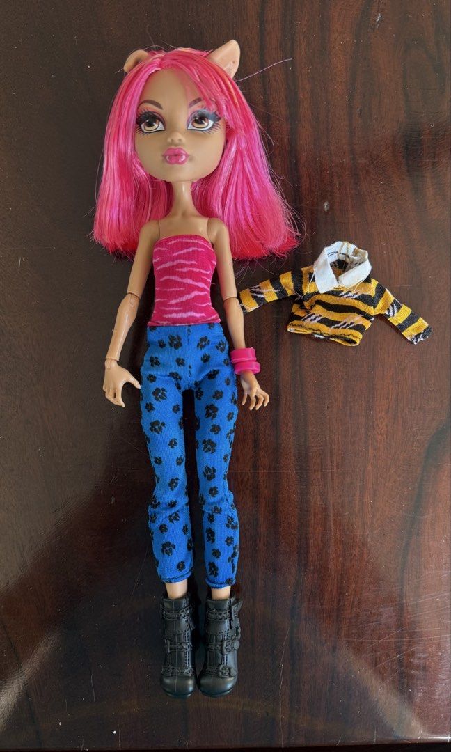 Monster High Howleen (Category: Kids Toys) located in Quezon City. Submitted by tripletales (Listing ID 1464205408, Image 1). Description: .