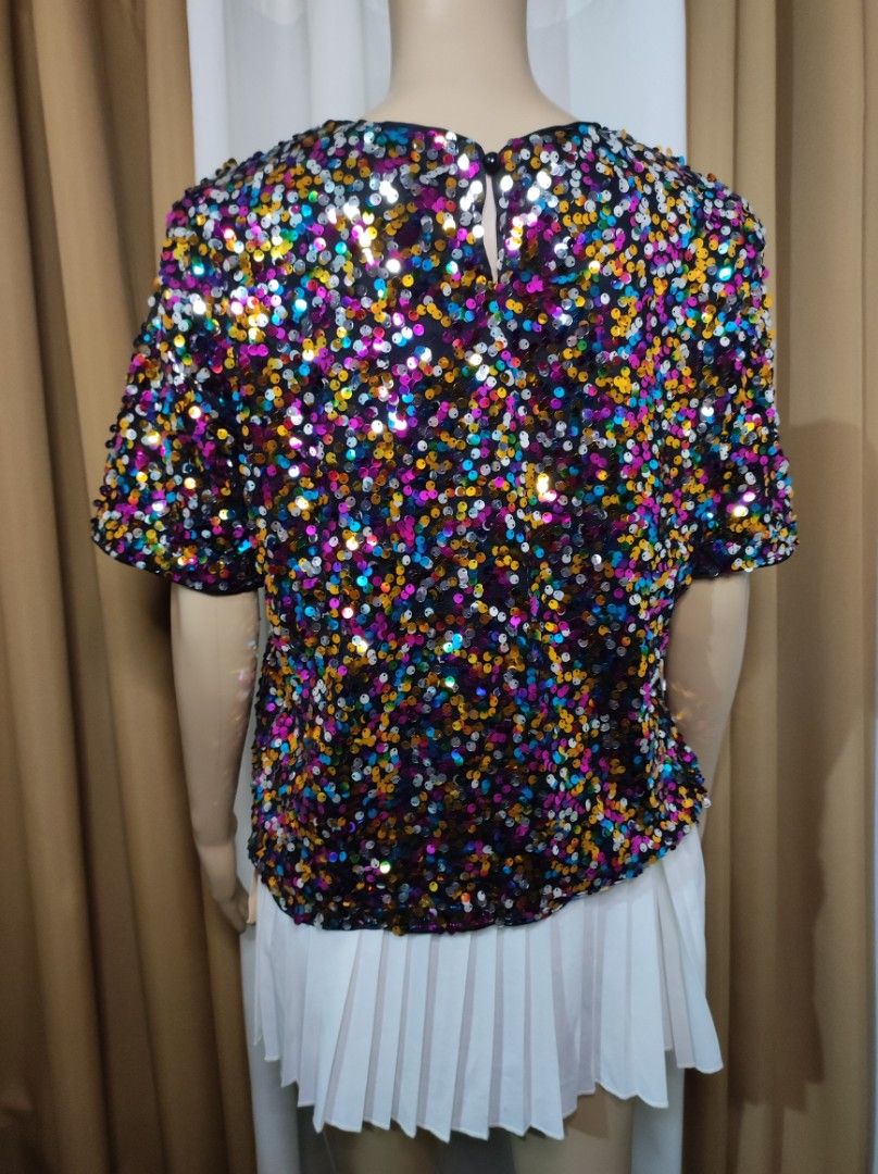 Multicolored sequins top (Category: Shirts) located in Mandaluyong City. Submitted by sammyrbcb (Listing ID 1464352679, Image 2). Description: measurements: shoulders: 16.5 inches pit to pit:21 inches length: 21 inches waist: 44 inches size on tag: Large code:700.
