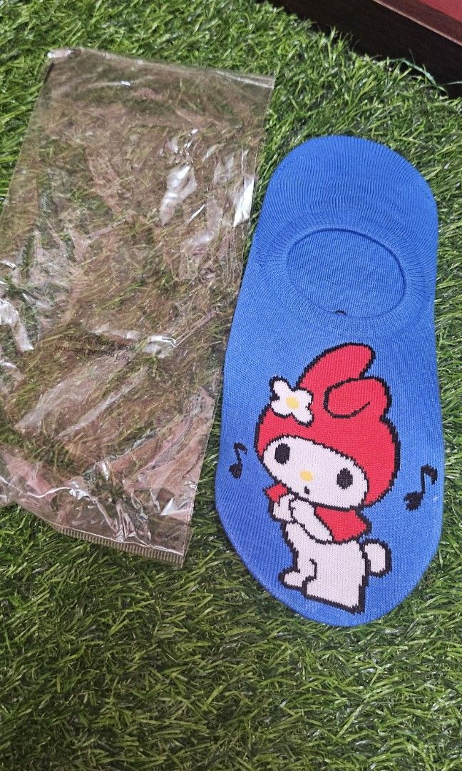 My melody sanri0 womens socks (Category: Socks & Tights) located in Umingan. Submitted by liezelsona48963 (Listing ID 1464303538, Image 1). Description: bnew my melody sanrio womens adult size mop gcash.