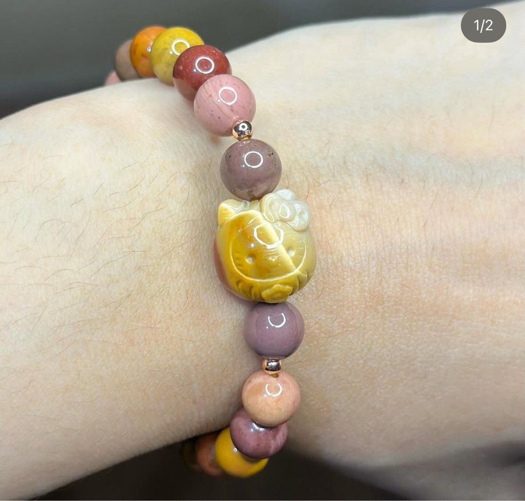 Natural Alashan Agate Bracelet with Hello Kitty Charm (Category: Bracelets) located in Kawit. Submitted by wevibevintage (Listing ID 1464253452, Image 1). Description: .
