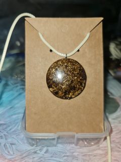 (Category: ) located in . Submitted by VanveVintage (Listing ID 1464164197, Image 1). Description: .