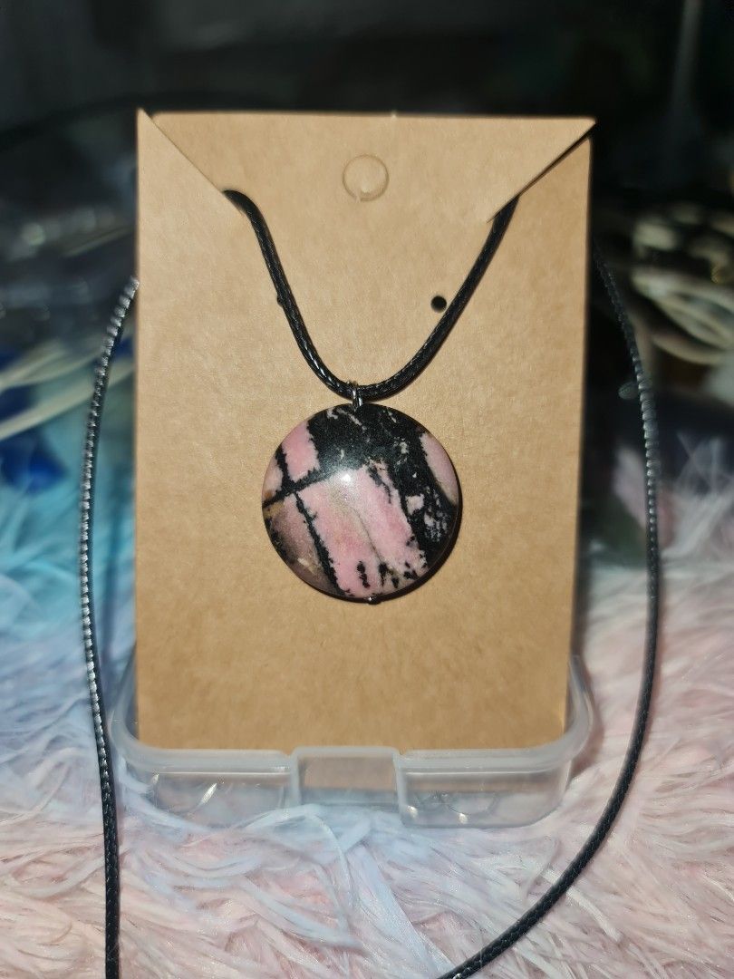Natural Rhodonite Round Pendant Necklace (Category: Necklaces) located in Baguio. Submitted by VanveVintage (Listing ID 1464164331, Image 1). Description: .