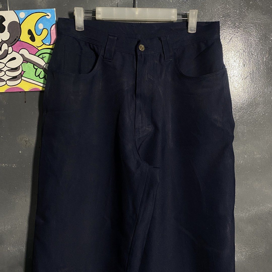 Navy Blue Carpenter Pants (Category: Trousers) located in Cebu City. Submitted by moisesthriftz (Listing ID 1464264327, Image 3). Description: CARPENTER PANTS 👖 32 WAIST / 30 LENGTH 15 THIGH / 11 LEG OPEN ISSUE : SMALL LINTS GOOD CONDITION 500 🏷️.