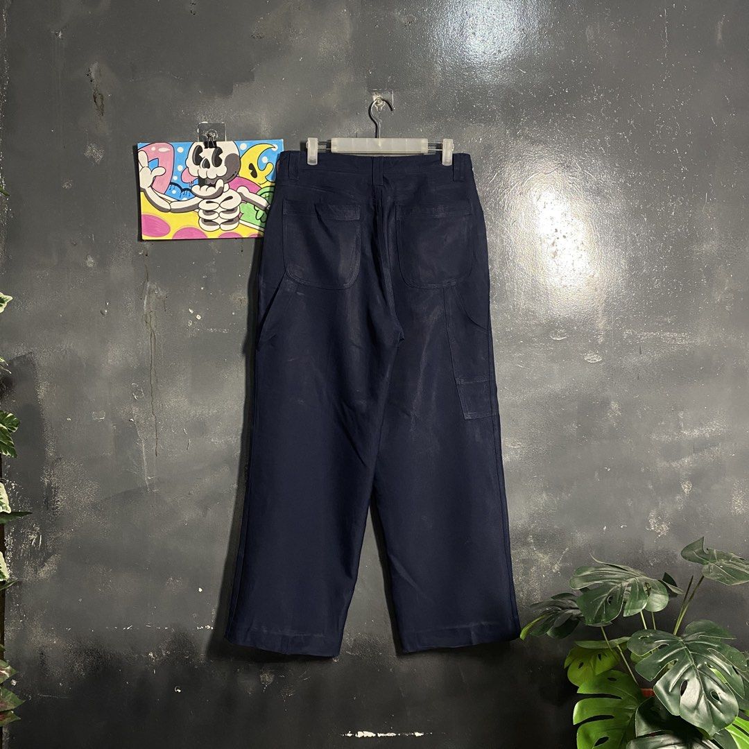 Navy Blue Carpenter Pants (Category: Trousers) located in Cebu City. Submitted by moisesthriftz (Listing ID 1464264327, Image 1). Description: CARPENTER PANTS 👖 32 WAIST / 30 LENGTH 15 THIGH / 11 LEG OPEN ISSUE : SMALL LINTS GOOD CONDITION 500 🏷️.