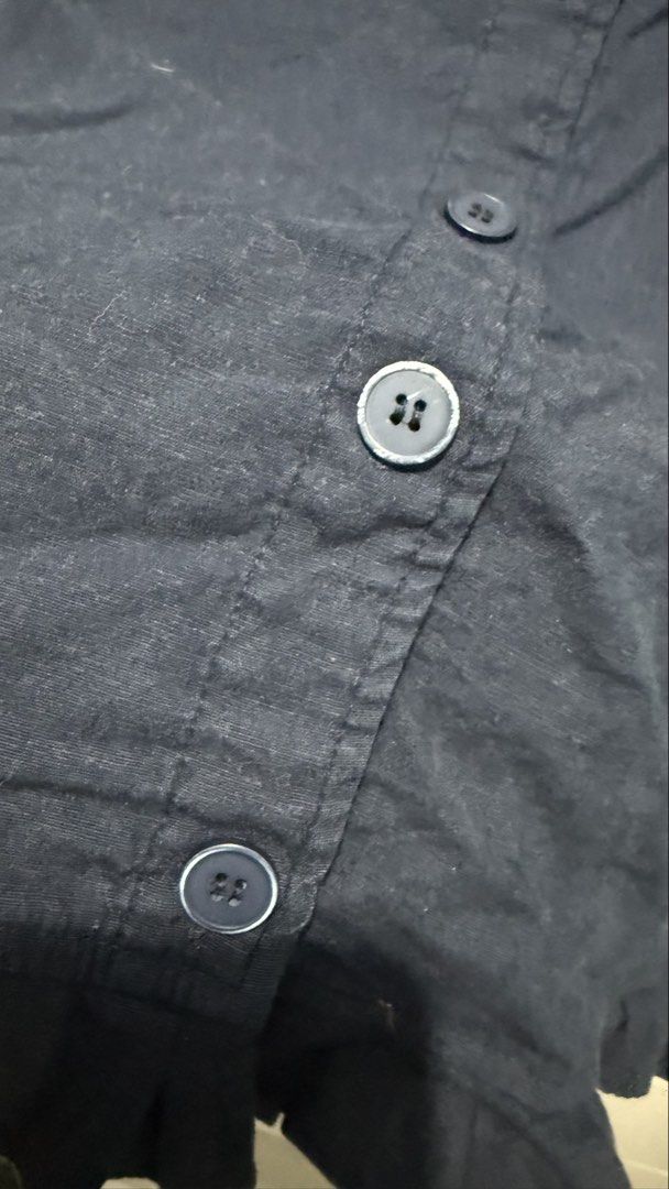 Navy Blue Linen Doll Top (Category: Blouses) located in Quezon City. Submitted by dinesaur (Listing ID 1464250639, Image 2). Description: No major flaws, faded lang 2 buttons.