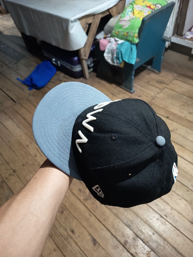 NBA GSW x NEW ERA (Category: Caps & Hats) located in Aurora. Submitted by originthrifting (Listing ID 1464291643, Image 3). Description: issue niya lang soft brim Ganda Neto sa personal ... di Siya talaga as in malambot solid when worn..