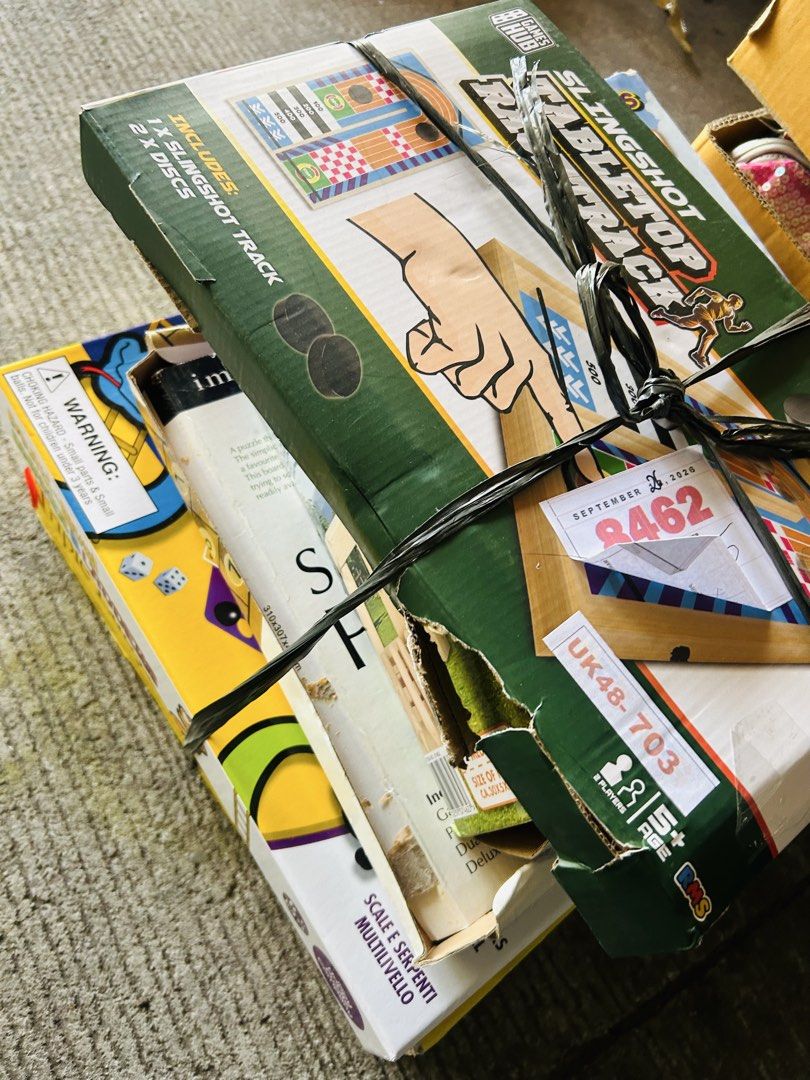 🇯🇵NEW ARRIVAL RETAIL BUNDLE (Category: Kids Toys) located in Manila. Submitted by starbalesukandjapansurplus (Listing ID 1464210384, Image 2). Description: - Assorted bundle perfect for various needs! - Includes fun toys: tabletop race track and Skylanders pencil case. - Stylish wigs: one blonde and one black. - Homeware essentials: plates, mugs, and bowls. - Accessories included: bags and a festive Christmas stocking..