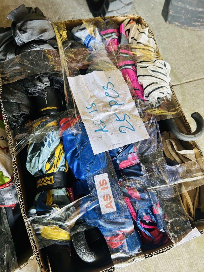 🇯🇵NEW ARRIVAL RETAIL BUNDLE (Category: Umbrellas) located in Manila. Submitted by starbalesukandjapansurplus (Listing ID 1464210938, Image 2). Description: Selling a bundle of 25 assorted umbrellas. Various colors and patterns included. Some are compact, others are larger. Great for resale or for a household that needs many umbrellas. All are bundled together. Please check photos for details on the types of umbrellas..