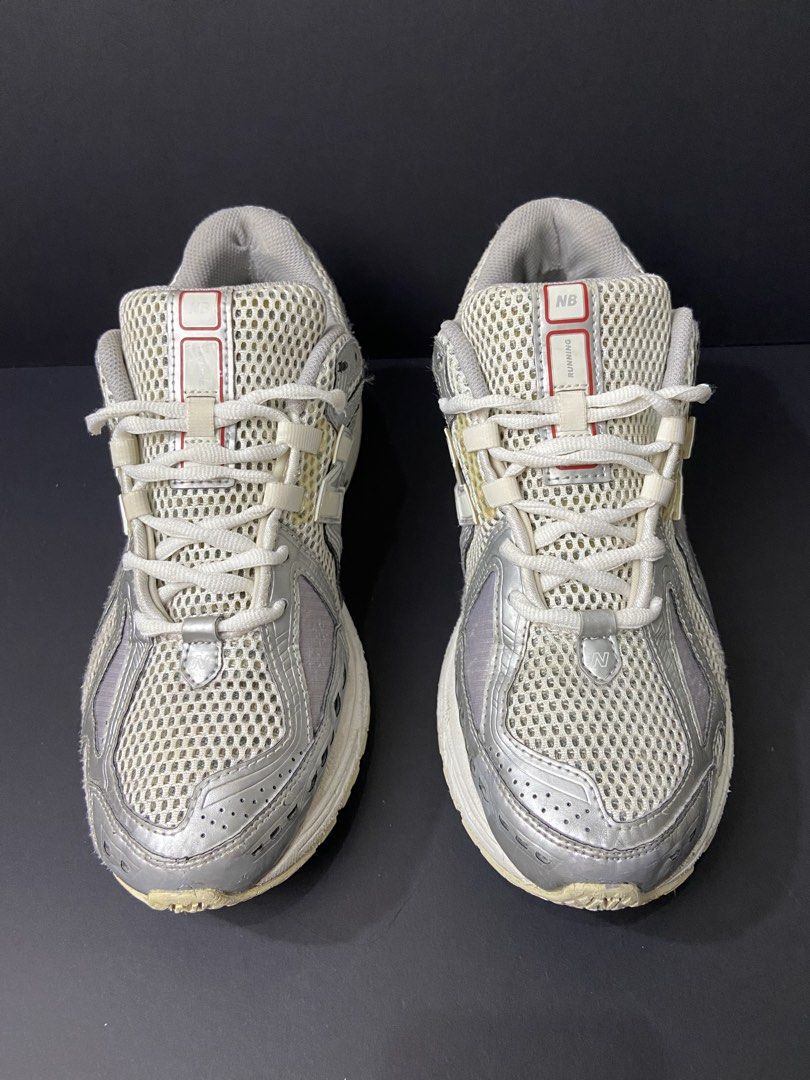 New Balance 1906R Metallic Silver (Category: Sneakers) located in Cebu City. Submitted by jvlz97 (Listing ID 1464253117, Image 3). Description: Excellent Condition No Box.