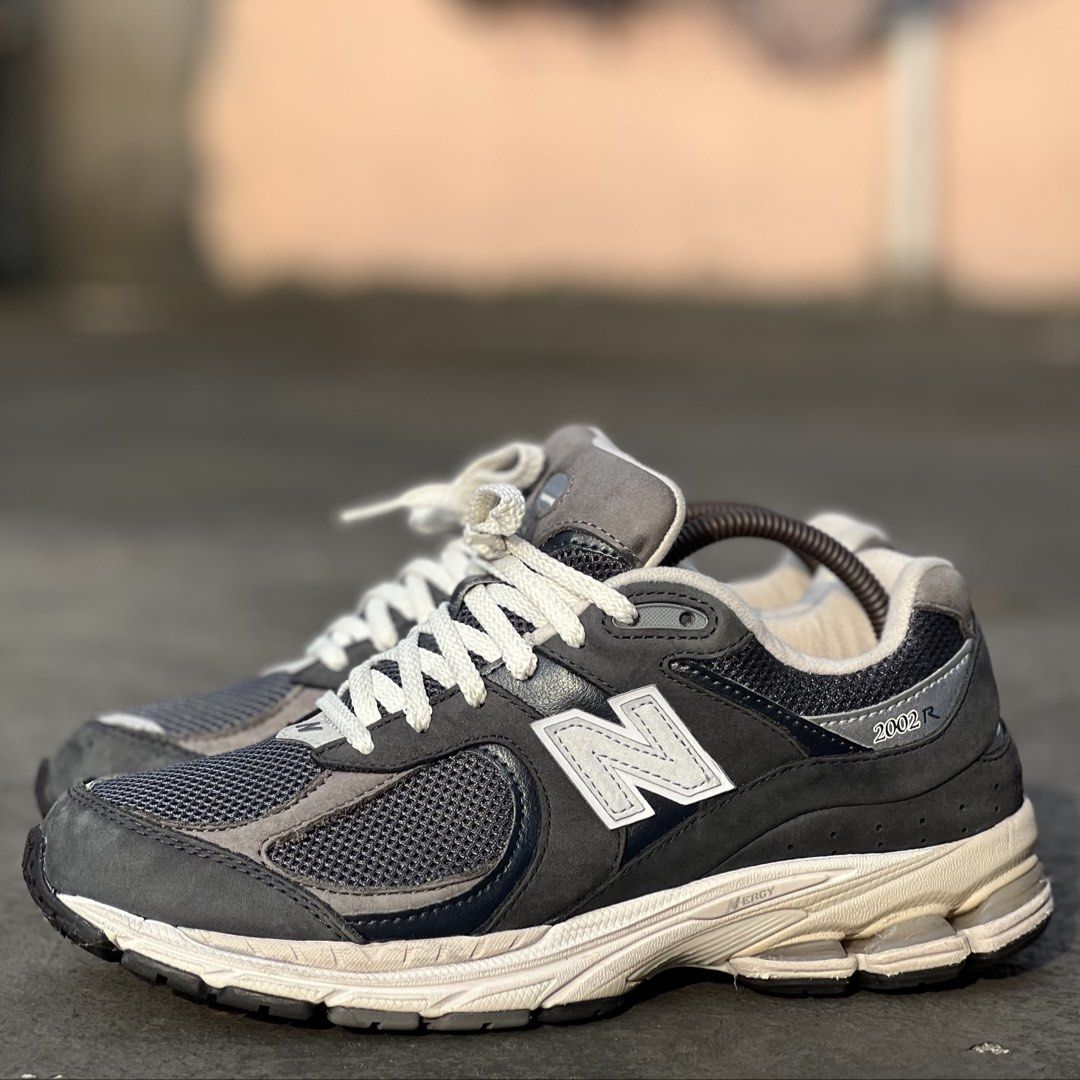 New balance 2002r “ navy grey “ (Category: Sneakers) located in Pasig City. Submitted by store_4_all_season (Listing ID 1464297862, Image 3). Description: Size 9us mens / 27 cm / 42 eu Used - excellent No issue 📩📩📩.