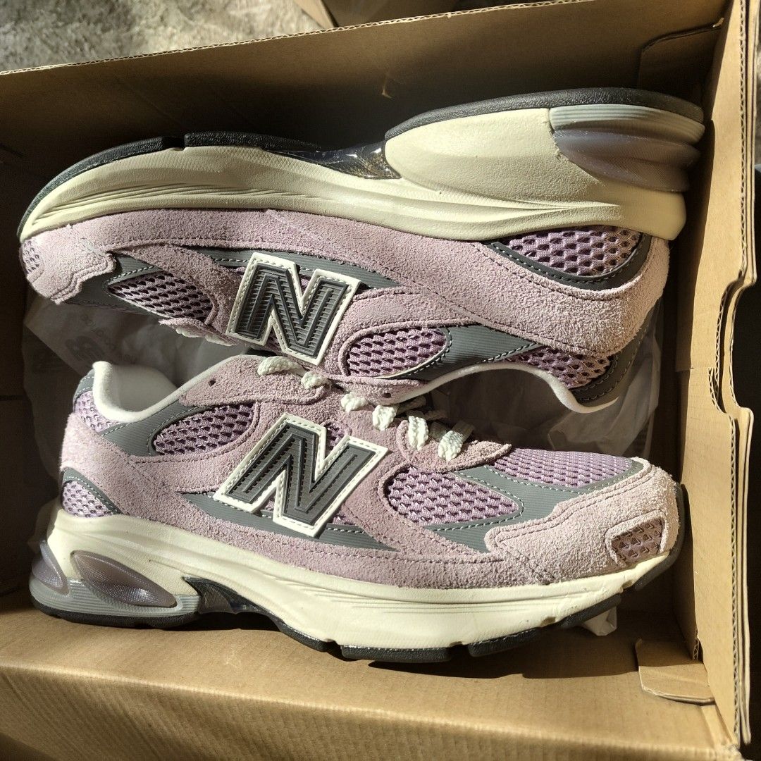 new balance 2010 8US (Category: Sneakers) located in Pasay City. Submitted by zidler0739147 (Listing ID 1464204638, Image 1). Description: 8US FROM ATMOS BRANDNEW PRICE IS FIX/FIRM.