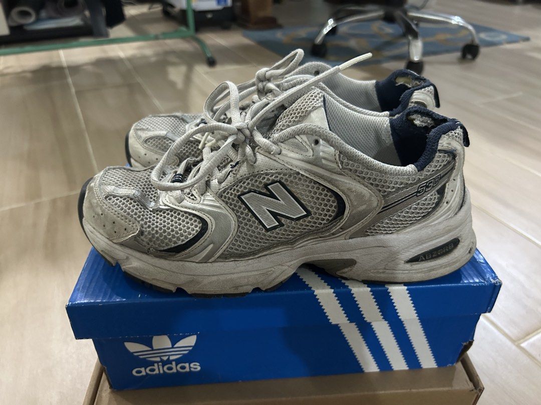 New Balance 530 US 8W (Category: Sneakers) located in Manila. Submitted by tobiocchi (Listing ID 1464167072, Image 2). Description: - Mesh upper with some signs of wear - Slight fraying on the ankle collar - Soles show dirt and scuffing - Selling as is.