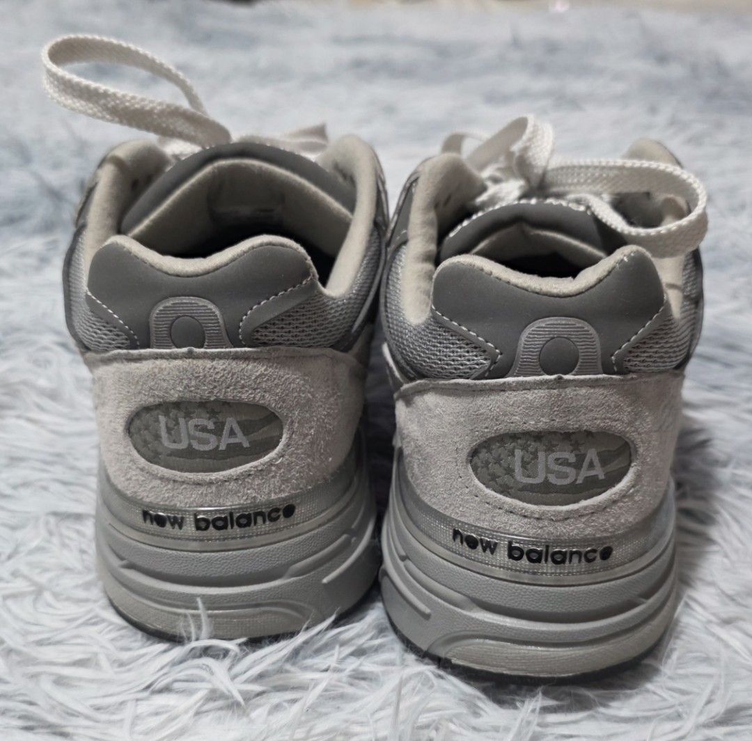 New Balance 993 (US 9.5) (Category: Sneakers) located in Taguig. Submitted by decluttering-no-trades (Listing ID 1464203604, Image 2). Description: Barely used Made in USA New Balance 993 in Men's US 9.5 / 27.5 CM RFS: We are decluttering, and it doesn't fit me anymore.