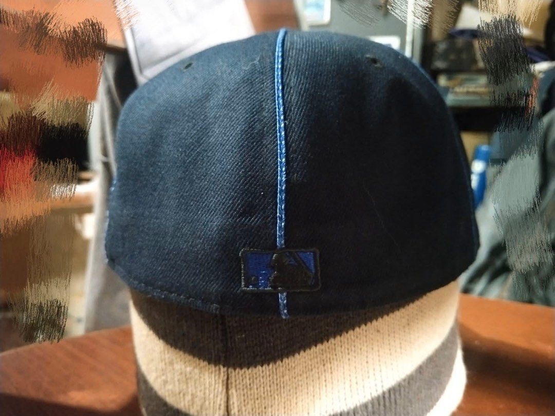 NEW ERA (Category: Caps & Hats) located in Davao. Submitted by mikxx_1230 (Listing ID 1464244318, Image 3). Description: New Era Authentic Issue: very minimal burn sa button Size 7½/60cm .