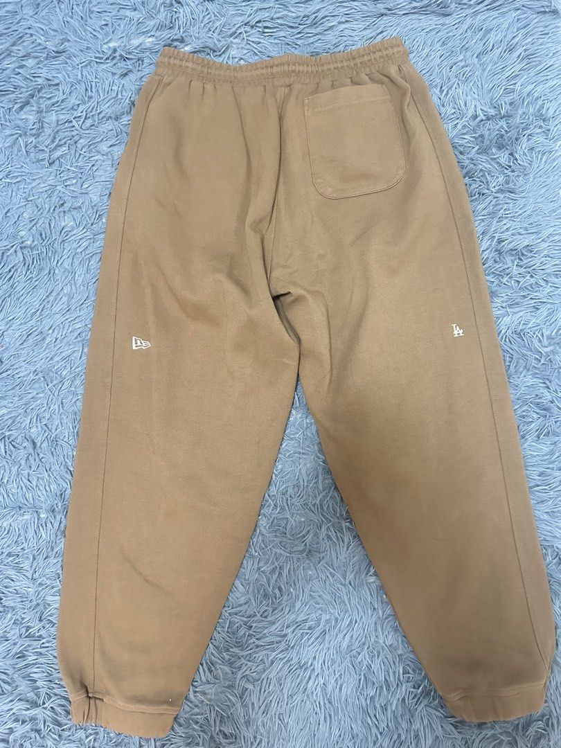 New Era LA Dodgers Jogger Pants (Category: Joggers) located in Manila. Submitted by ceeventures (Listing ID 1464178542, Image 2). Description: LA x NewEra Jogger pants Dimes: Waist: 14-18 Length: 35 Hem: 5-7 Color rate: 10/10 Issue: No issue Price: 300 + SF .