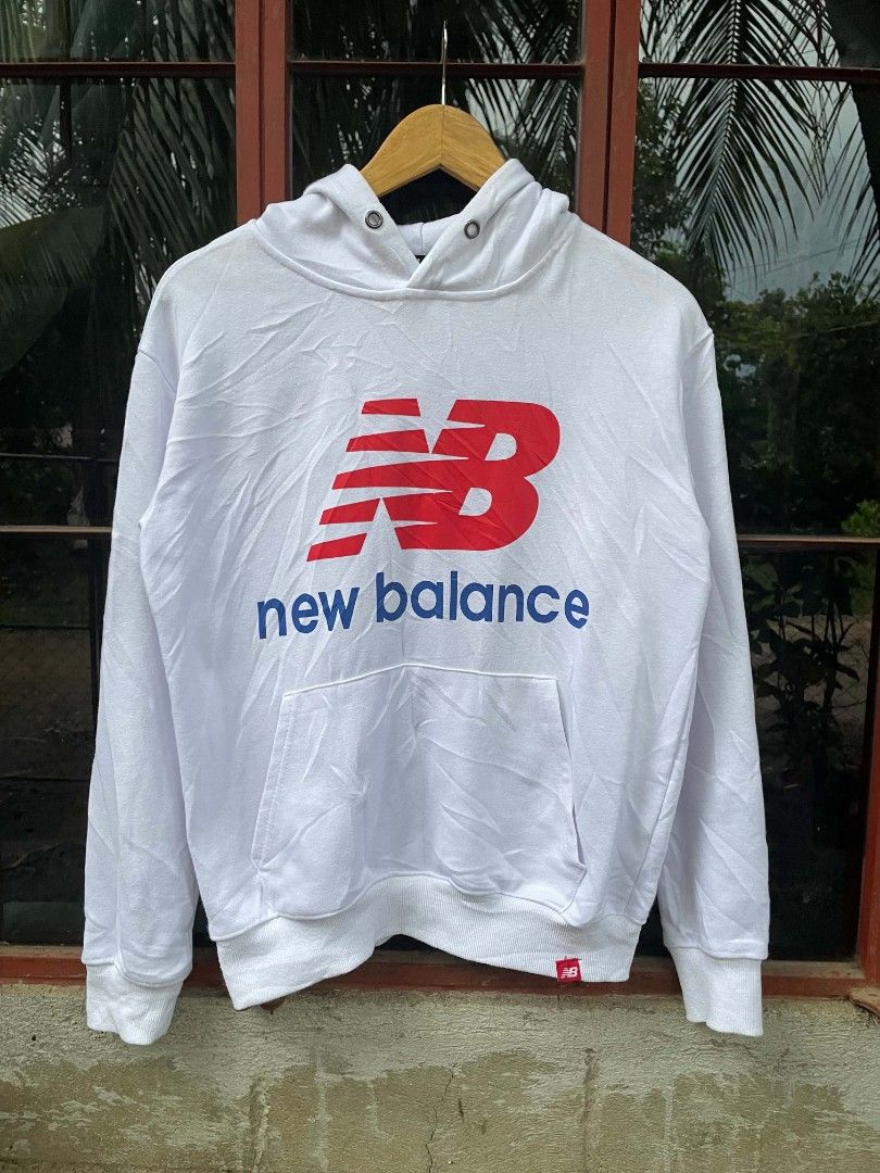 NEWBALANCE HOODIE JACKET (Category: Coats, Jackets and Outerwear) located in Manila. Submitted by thriftnitin (Listing ID 1464232325, Image 1). Description: size s 300plus sf loc quezon bukidnon.