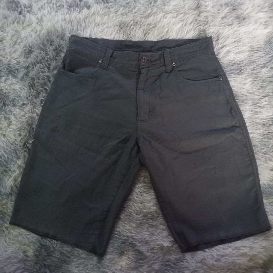 Nike 6.0 chino short (Category: Activewear) located in Cebu City. Submitted by sukitriftshop474747 (Listing ID 1464345412, Image 1). Description: Excellent condition No issue Size Medium W30 L20 Authentic.