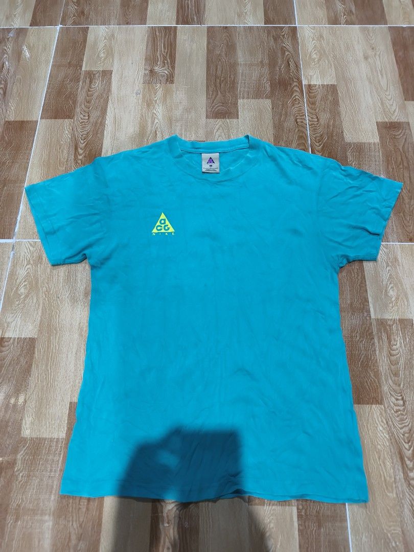 Nike ACG T-shirt (Category: Tshirts & Polo Shirts ) located in Kapalong. Submitted by kuyamac (Listing ID 1464143201, Image 1). Description: Nike ACG shirt size M on tag.