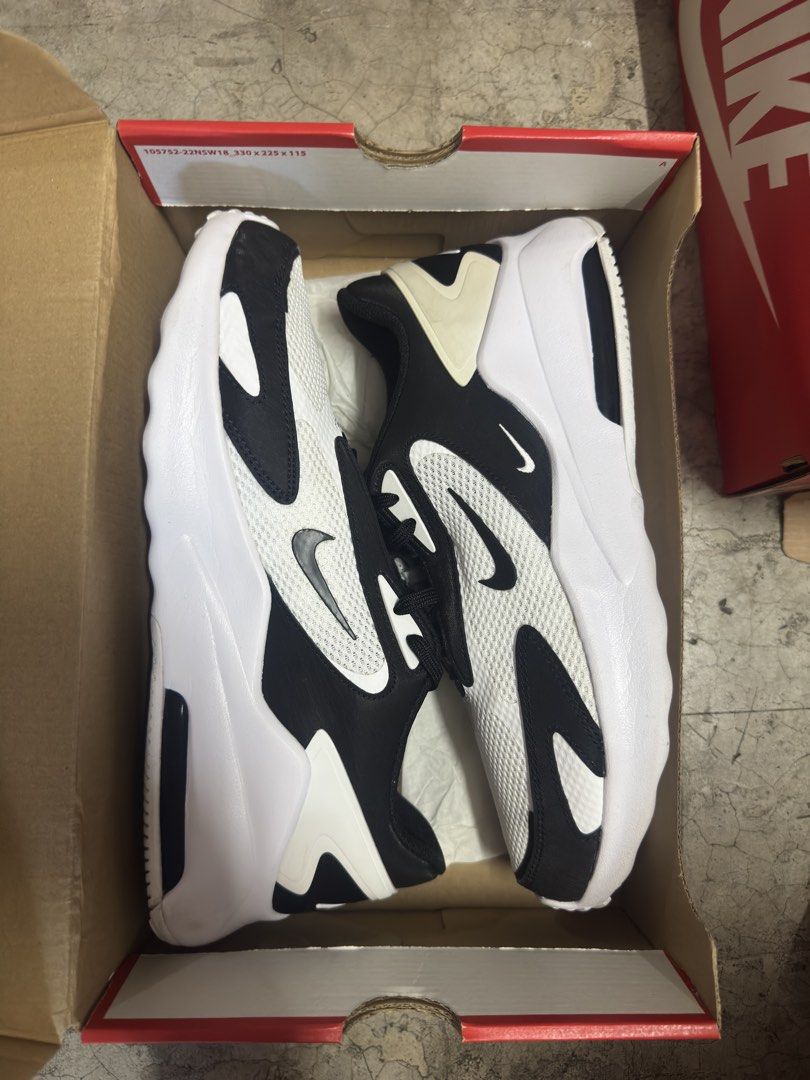 Nike Air Max Bolt (Category: Sneakers) located in Pasig City. Submitted by jomarimagtoto (Listing ID 1464144798, Image 1). Description: Nike Air Max Bolt Size 10.5us 2000 Condition: 9/10 With Box Bought at Nike App Honest Issue: Slight yellowing on left heel counter With Online Receipt Loc: Pasig Area Can do meetups and shipping buyer must handle shipping fee PM for more details and pictures Legit/unlivouch before any transaction Lalamove/LBC (Bu