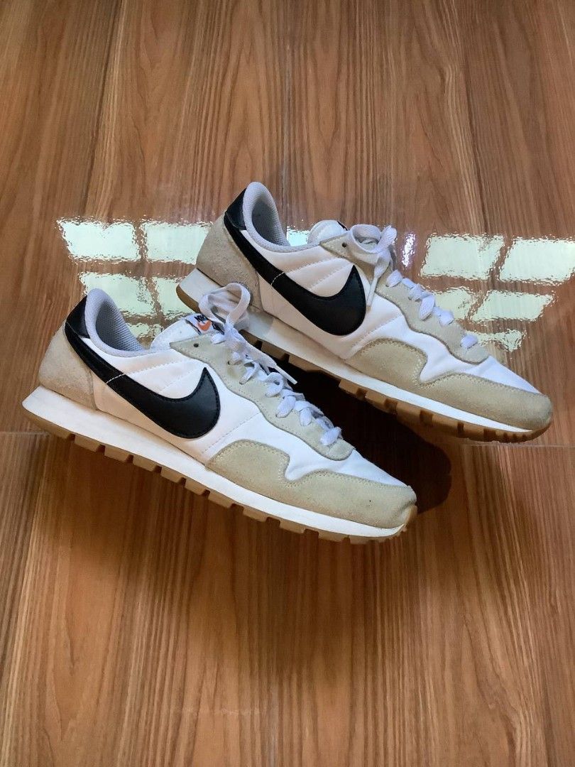 Nike Air Pegasus 83 White Black Gum (Category: Sneakers) located in Canaman. Submitted by stayhypethrifted (Listing ID 1464155685, Image 2). Description: .