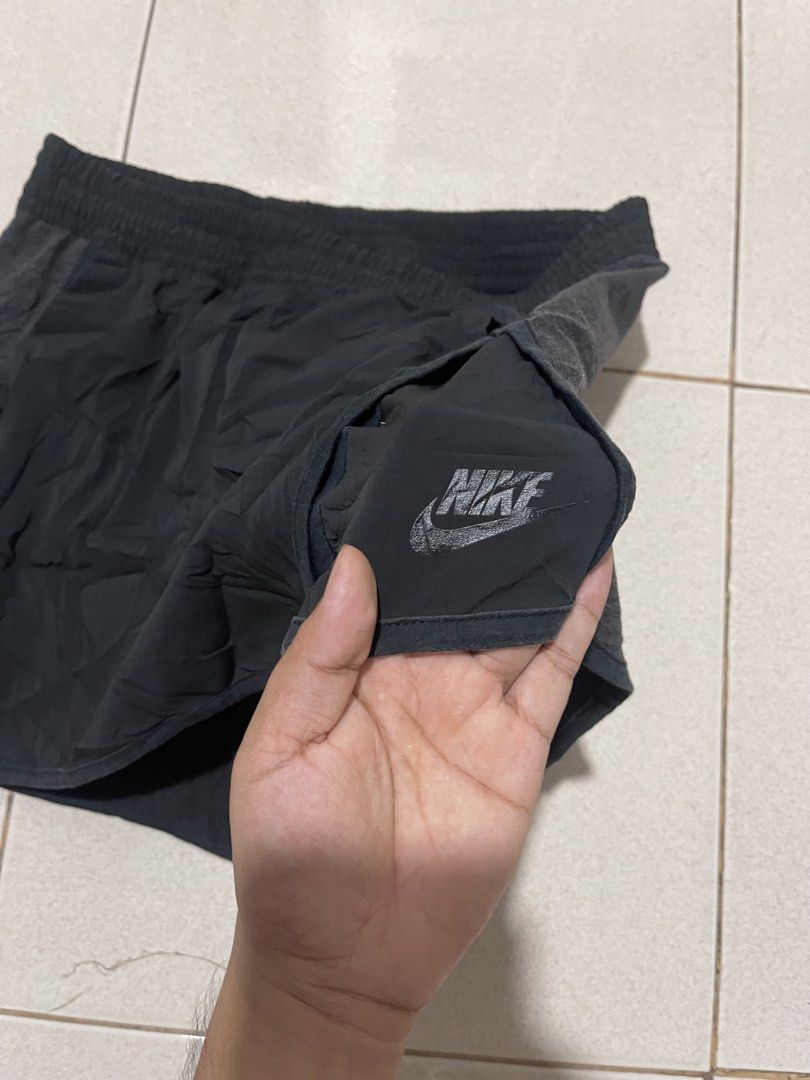 Nike Black Skort/Short/Skirt (Category: Activewear) located in Cavite. Submitted by s1nglest1tch.ph (Listing ID 1464266713, Image 2). Description: Size XL on tag 30 to 34 waist 14 to 15 length Excellent condition Goods ang garter.