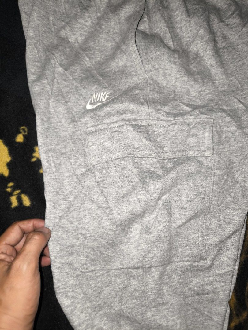 Nike cargo Jogger (Category: Joggers) located in Manila. Submitted by fljaoti27 (Listing ID 1464253064, Image 2). Description: Nike Cargo jogger XL.