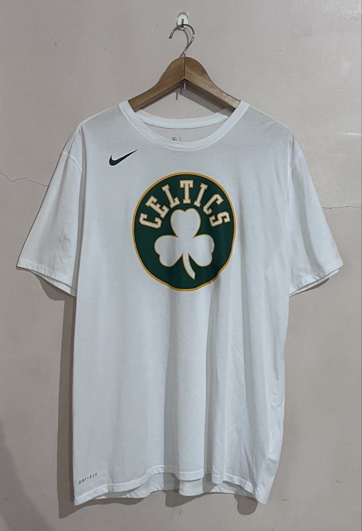 NIKE CELTICS TEE (Category: Tshirts & Polo Shirts ) located in Matanao. Submitted by eyyymar (Listing ID 1464290268, Image 1). Description: Nike Tee -Dimes:22.5x29 -Excellent Condition -Issue:None DM📩.