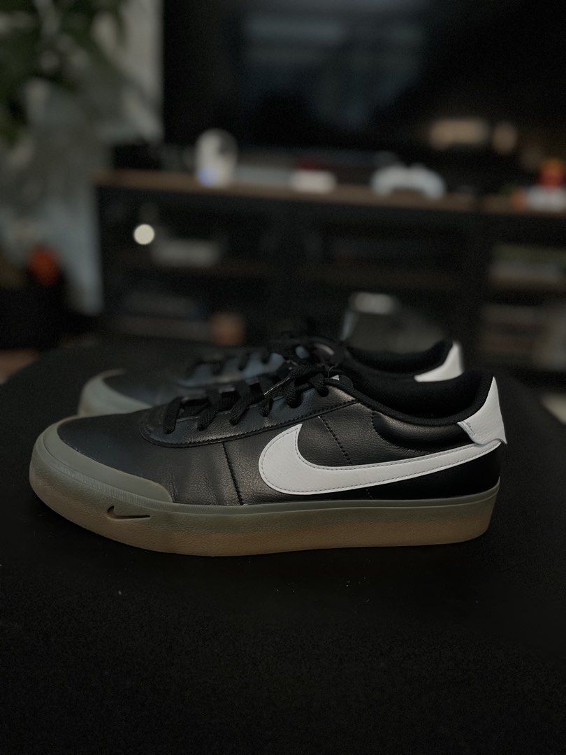 Nike court shot (Category: Sneakers) located in Quezon City. Submitted by vwfndrskprs (Listing ID 1464192286, Image 3). Description: - Nike court shot - Size US 11 men’s / 29cm - Lightly used - No box - Bought for P4095 - Features a white Nike swoosh and heel tab - Classic gum sole for grip and style - Perfect for skateboarding or everyday casual wear - Includes black laces.