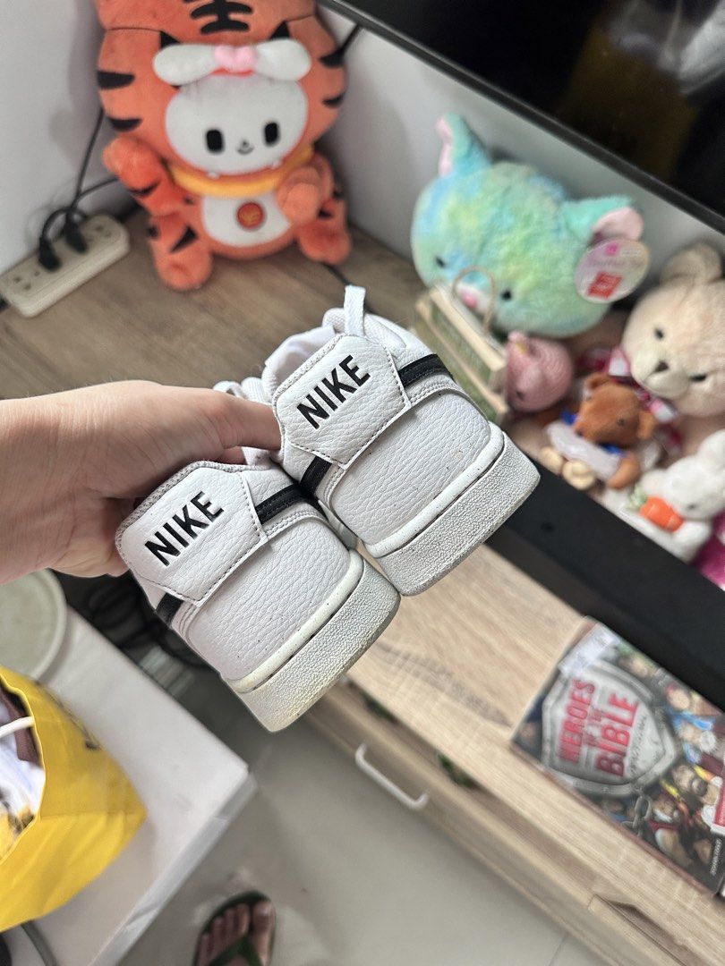 Nike court vision womens (Category: Sneakers) located in Manila. Submitted by nilodanzcuadra (Listing ID 1464205284, Image 2). Description: Size 8 womens Excellent condition Parang bago pa Loc: north caloocan.