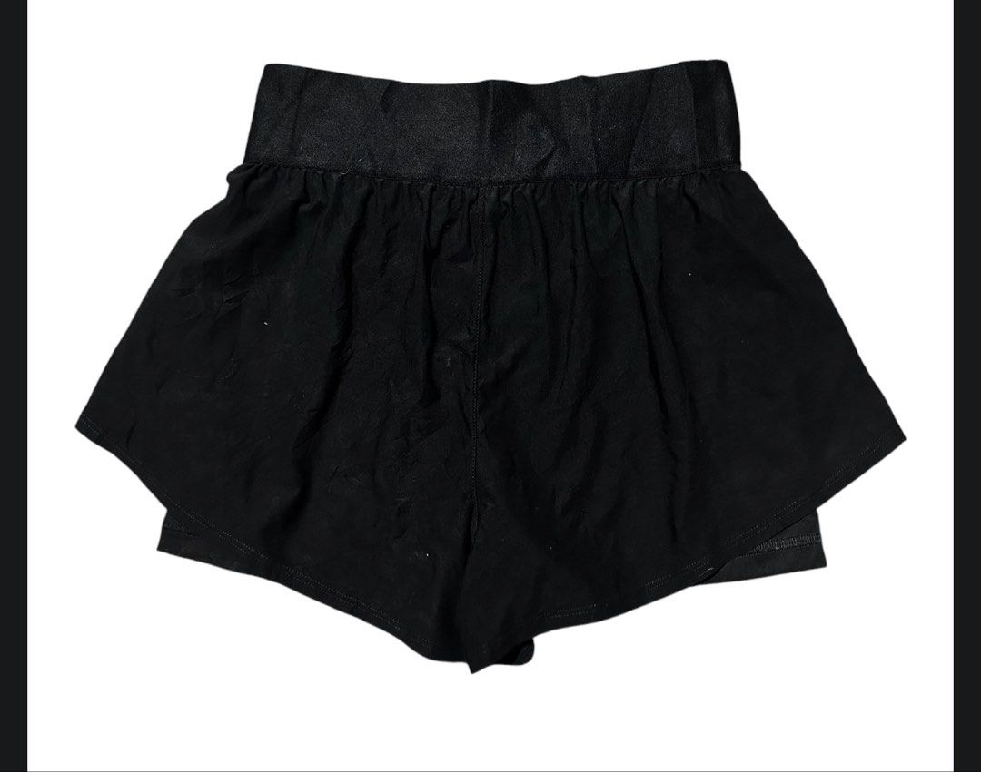 Nike Dri-FIT Advantage 2in Shorts size small (Category: Activewear) located in Iba. Submitted by xooperfindslb (Listing ID 1464278697, Image 3). Description: Nike Dri-FIT Advantage 2in Shorts size small Color: black/white Soafer Ganda nito,pang pickle ball..may inner cycling..as new condition No issue.