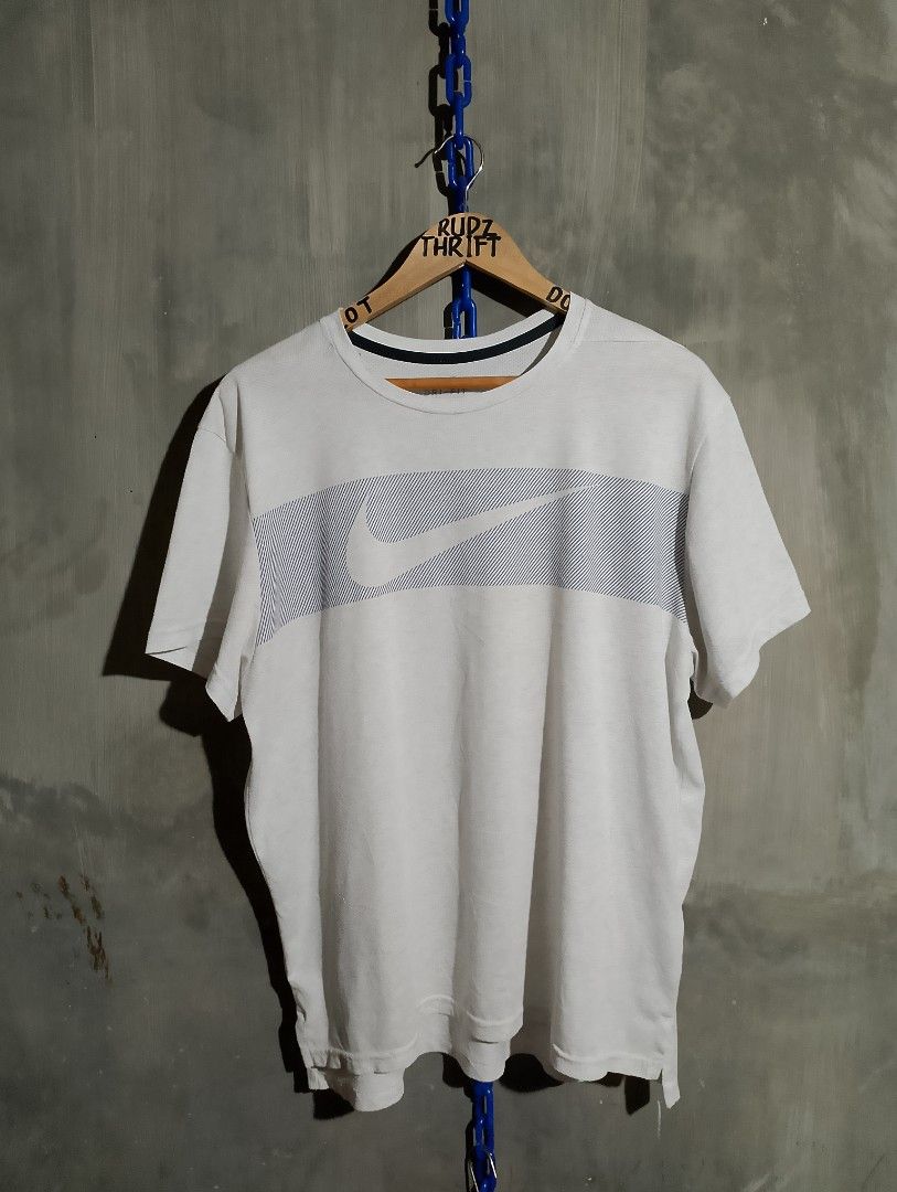 NIKE DRIFIT SHIRT 24X28.5 (Category: Activewear) located in Sorsogon. Submitted by rudzthrift360 (Listing ID 1464245026, Image 2). Description: .